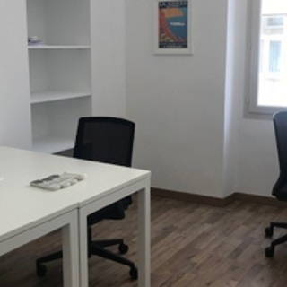 Bureau privé 12 m² 3 postes Location bureau Rue Bailli de Suffren Marseille 13001 - photo 1